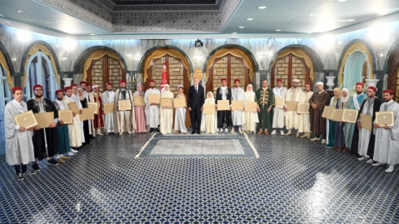 رئيس الدولة يُشرف على موكب تسليم جوائز الفائزين في مسابقة حفظ القرآن