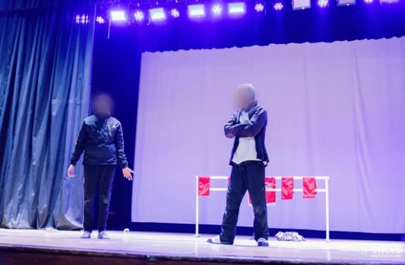 مسرحية "كرنفال روماني" اخراج موني بوعلام الجزائر