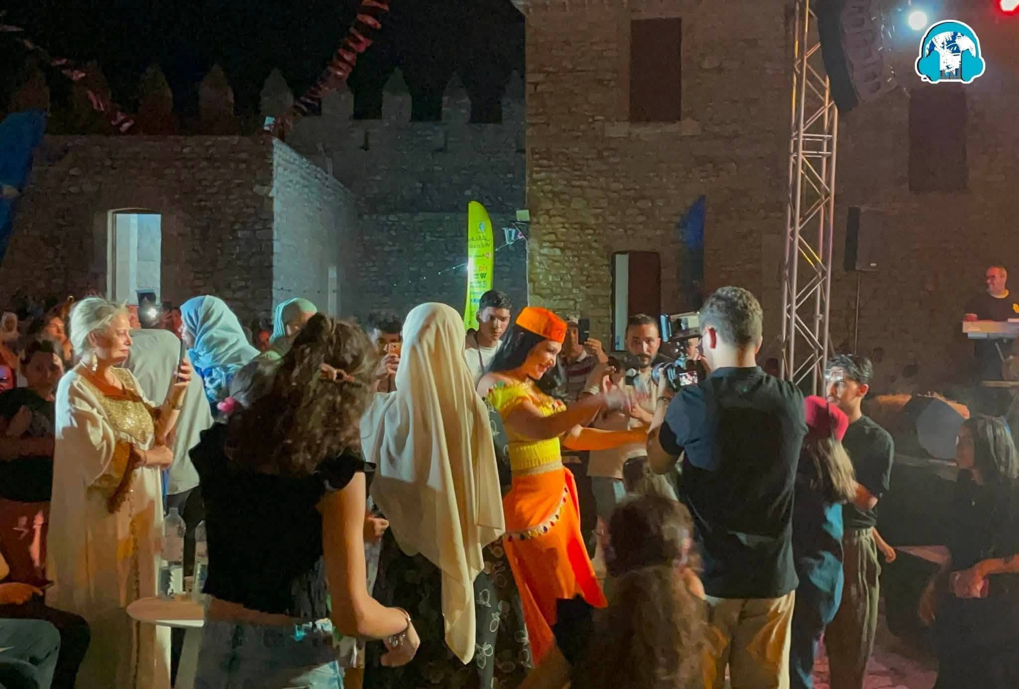 نجلاء التونسية تحطم أرقام الحضور الجماهيري في مهرجان سيدي بومخلوف بالكاف